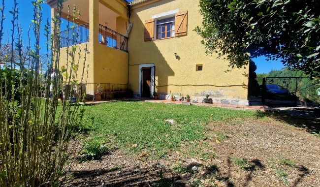 Resale - Townhouse - Daya Nueva