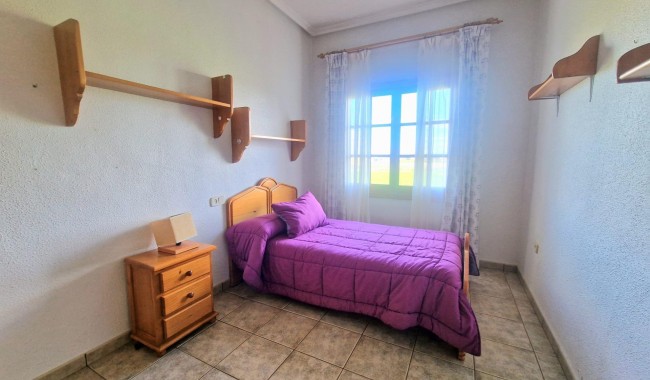 Resale - Townhouse - Daya Nueva