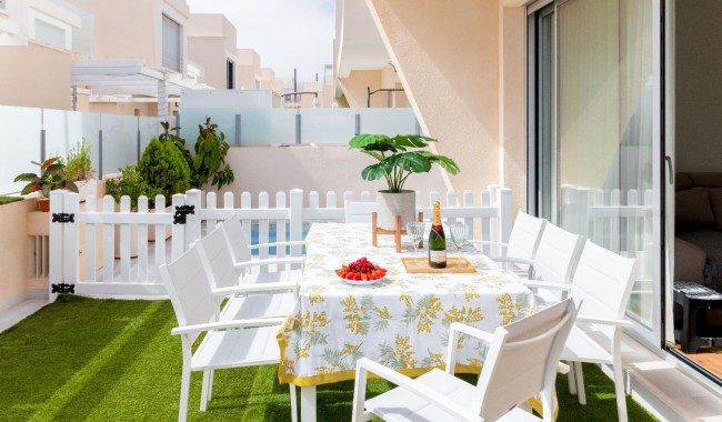 Resale - Villa - Pilar de La Horadada - Pueblo Latino