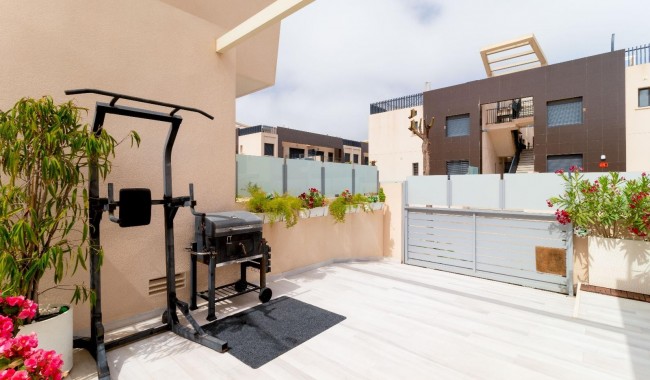 Resale - Villa - Pilar de La Horadada - Pueblo Latino