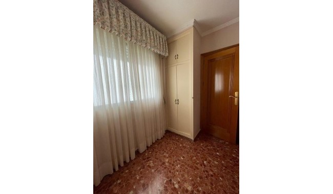 Segunda mano - Apartamento - Torrevieja - Paseo maritimo