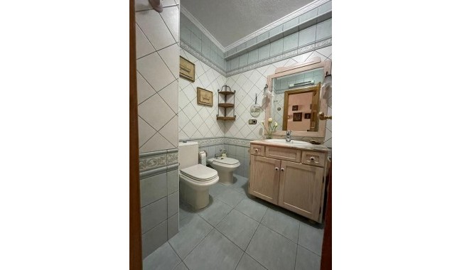 Segunda mano - Apartamento - Torrevieja - Paseo maritimo