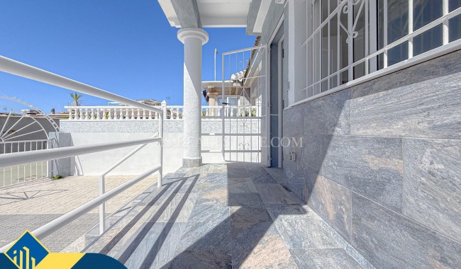 Begagnad - Villa - Torrevieja - Torreta florida