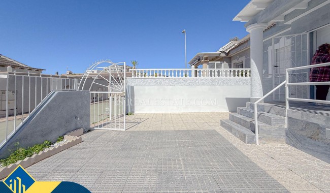 Begagnad - Villa - Torrevieja - Torreta florida