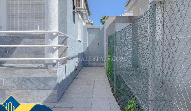 Begagnad - Villa - Torrevieja - Torreta florida