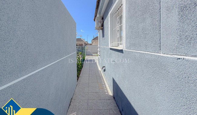 Begagnad - Villa - Torrevieja - Torreta florida