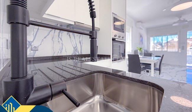 Begagnad - Villa - Torrevieja - Torreta florida