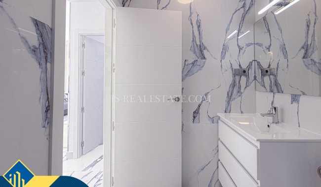 Begagnad - Villa - Torrevieja - Torreta florida