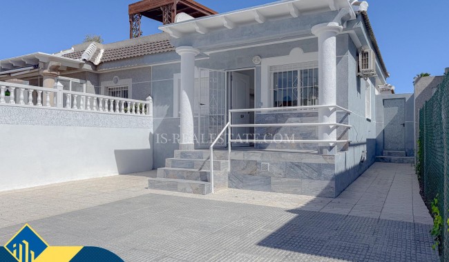 Begagnad - Villa - Torrevieja - Torreta florida