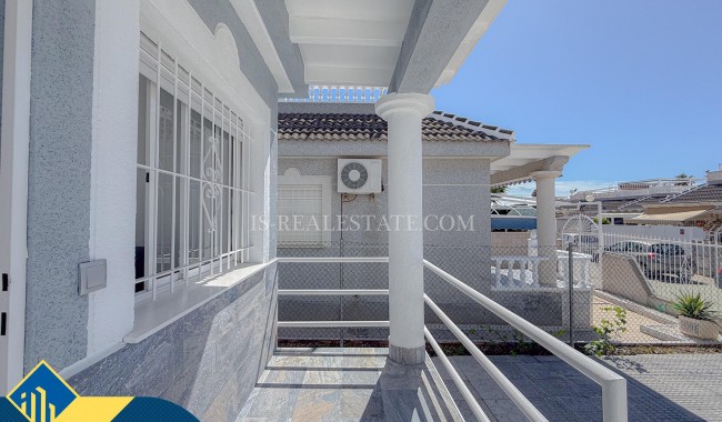 Begagnad - Villa - Torrevieja - Torreta florida