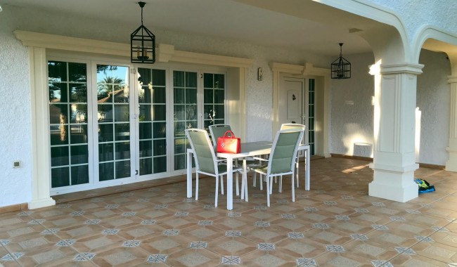 Begagnad - Villa - Orihuela - Cabo Roig