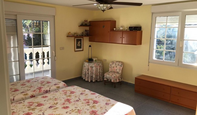 Begagnad - Villa - Orihuela - Cabo Roig