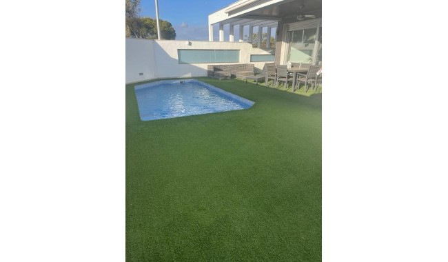 Resale - Villa - Pilar de La Horadada - Riomar