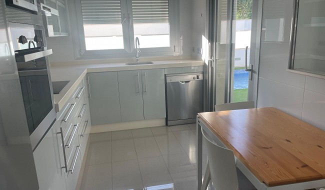 Resale - Villa - Pilar de La Horadada - Riomar