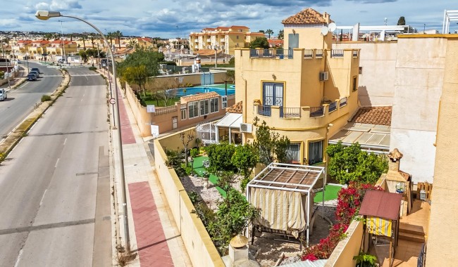 Begagnad - Villa - Orihuela - La Zenia