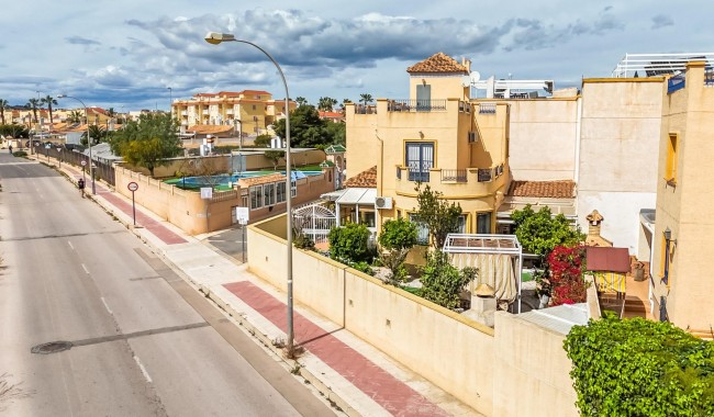 Begagnad - Villa - Orihuela - La Zenia