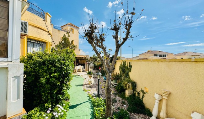 Begagnad - Villa - Orihuela - La Zenia