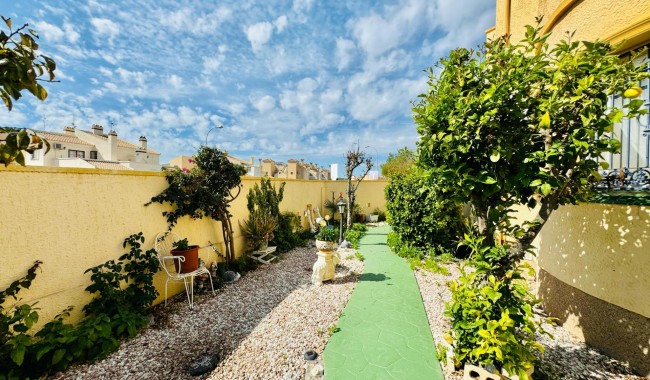 Begagnad - Villa - Orihuela - La Zenia