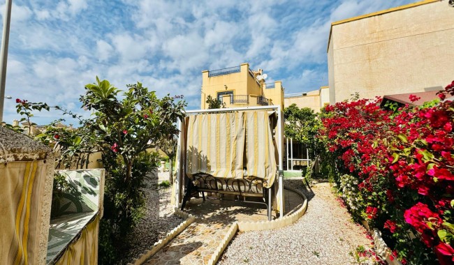 Begagnad - Villa - Orihuela - La Zenia