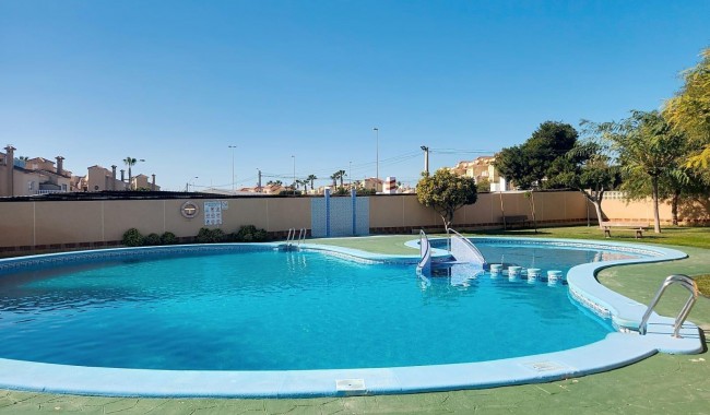 Begagnad - Villa - Orihuela - La Zenia