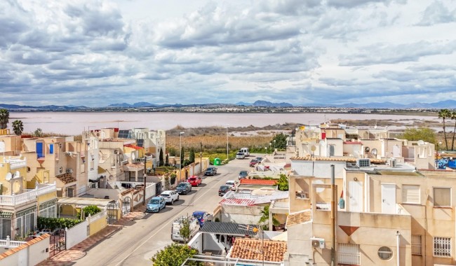 Begagnad - Villa - Torrevieja - Torretas