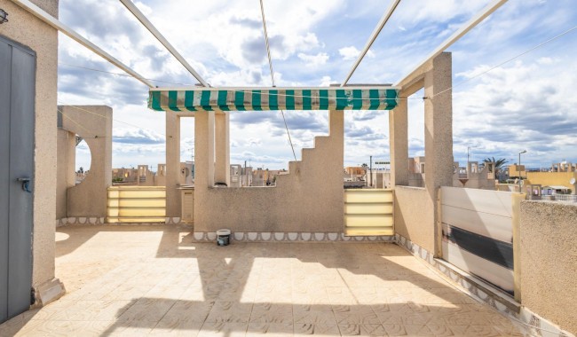 Begagnad - Villa - Torrevieja - Torretas