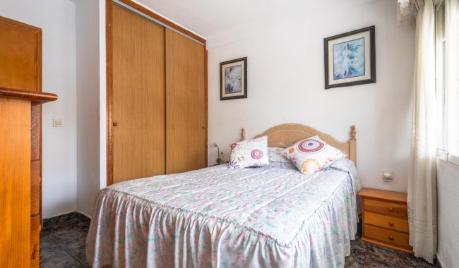 Begagnad - Villa - Torrevieja - Torretas