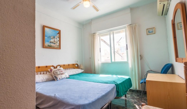 Begagnad - Villa - Torrevieja - Torretas