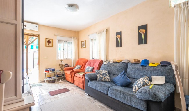 Begagnad - Villa - Torrevieja - Torretas