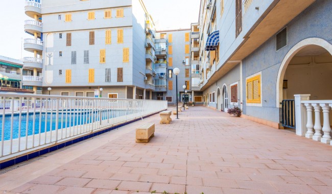 Begagnad - Lägenhet - Torrevieja - Acequion