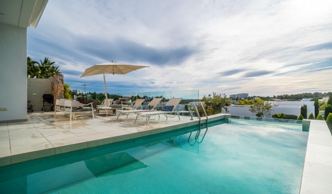 Begagnad - Villa - Orihuela - Las Colinas Golf