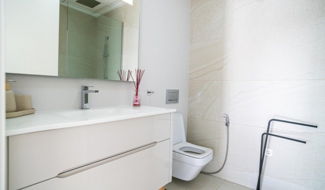 Begagnad - Villa - Orihuela - Las Colinas Golf