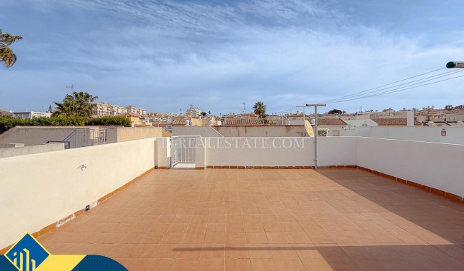 Begagnad - Villa - Torrevieja - Torre del moro