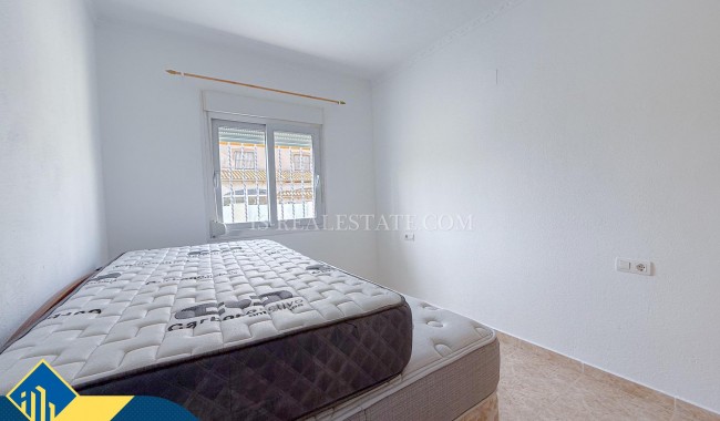 Begagnad - Villa - Torrevieja - Torre del moro