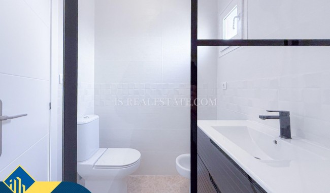 Begagnad - Villa - Torrevieja - Torre del moro