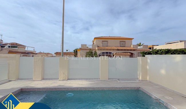 Begagnad - Villa - Torrevieja - Torre del moro