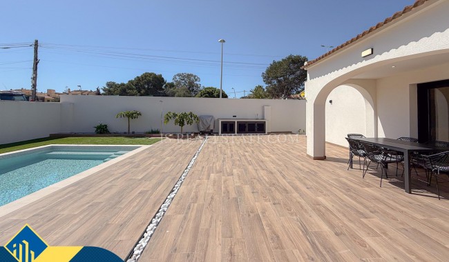 Begagnad - Villa - Torrevieja - Los Balcones