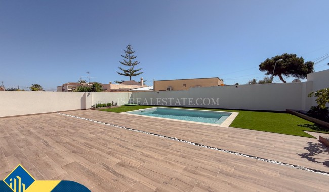 Begagnad - Villa - Torrevieja - Los Balcones