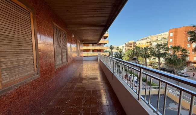 Begagnad - Lägenhet - Torrevieja - Acequion