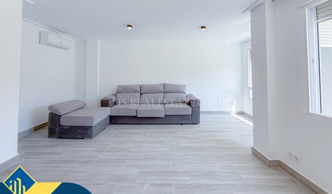 Segunda mano - Apartamento - Torrevieja - Paseo maritimo