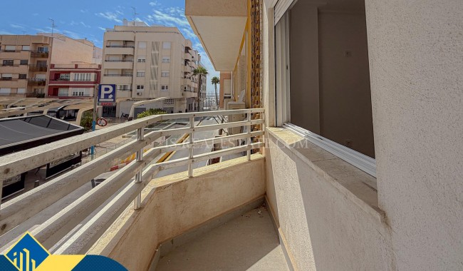 Segunda mano - Apartamento - Torrevieja - Paseo maritimo
