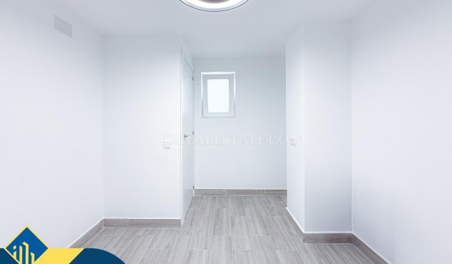 Segunda mano - Apartamento - Torrevieja - Paseo maritimo