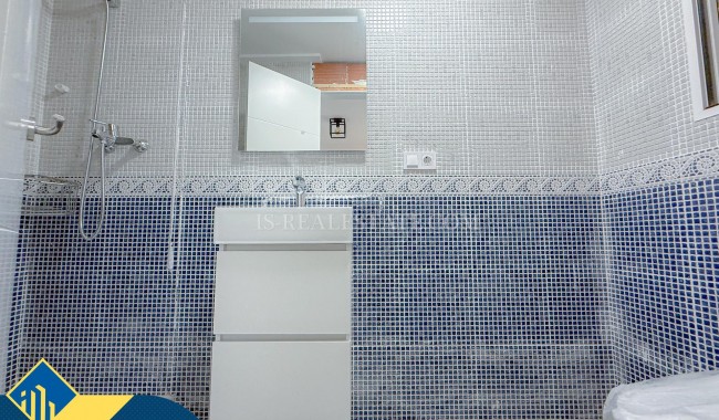 Segunda mano - Apartamento - Torrevieja - Paseo maritimo