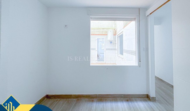 Segunda mano - Apartamento - Torrevieja - Paseo maritimo