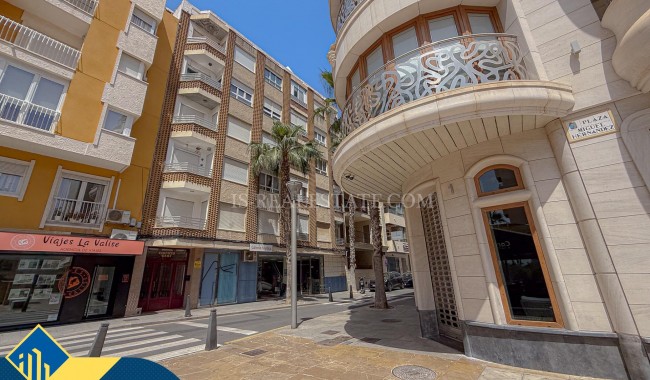 Segunda mano - Apartamento - Torrevieja - Paseo maritimo