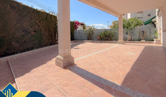 Brukt - Villa - Torrevieja - El Limonar