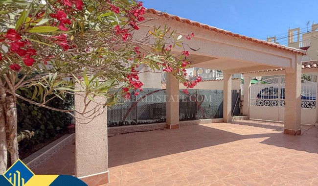 Brukt - Villa - Torrevieja - El Limonar