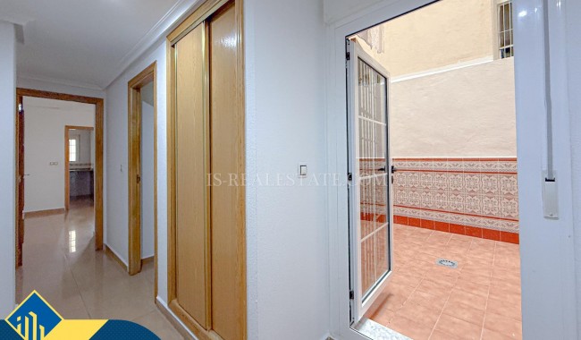 Sprzedaż - Apartament - Torrevieja - Playa del cura