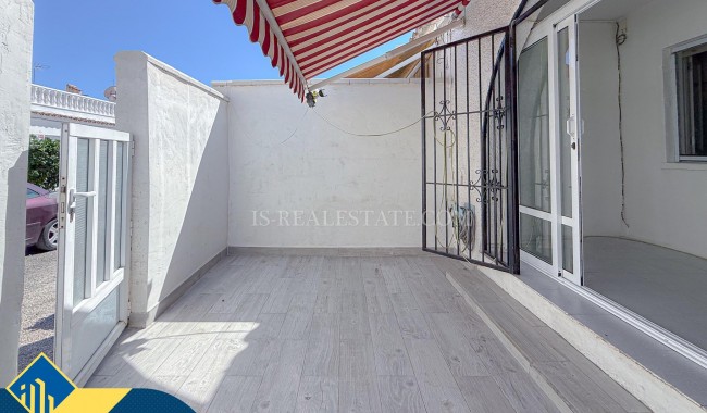 Segunda mano - Adosado - Torrevieja - Torreta florida