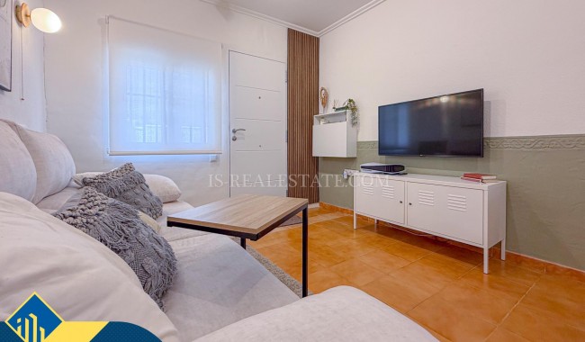 Resale - Townhouse - Torrevieja - Aguas Nuevas
